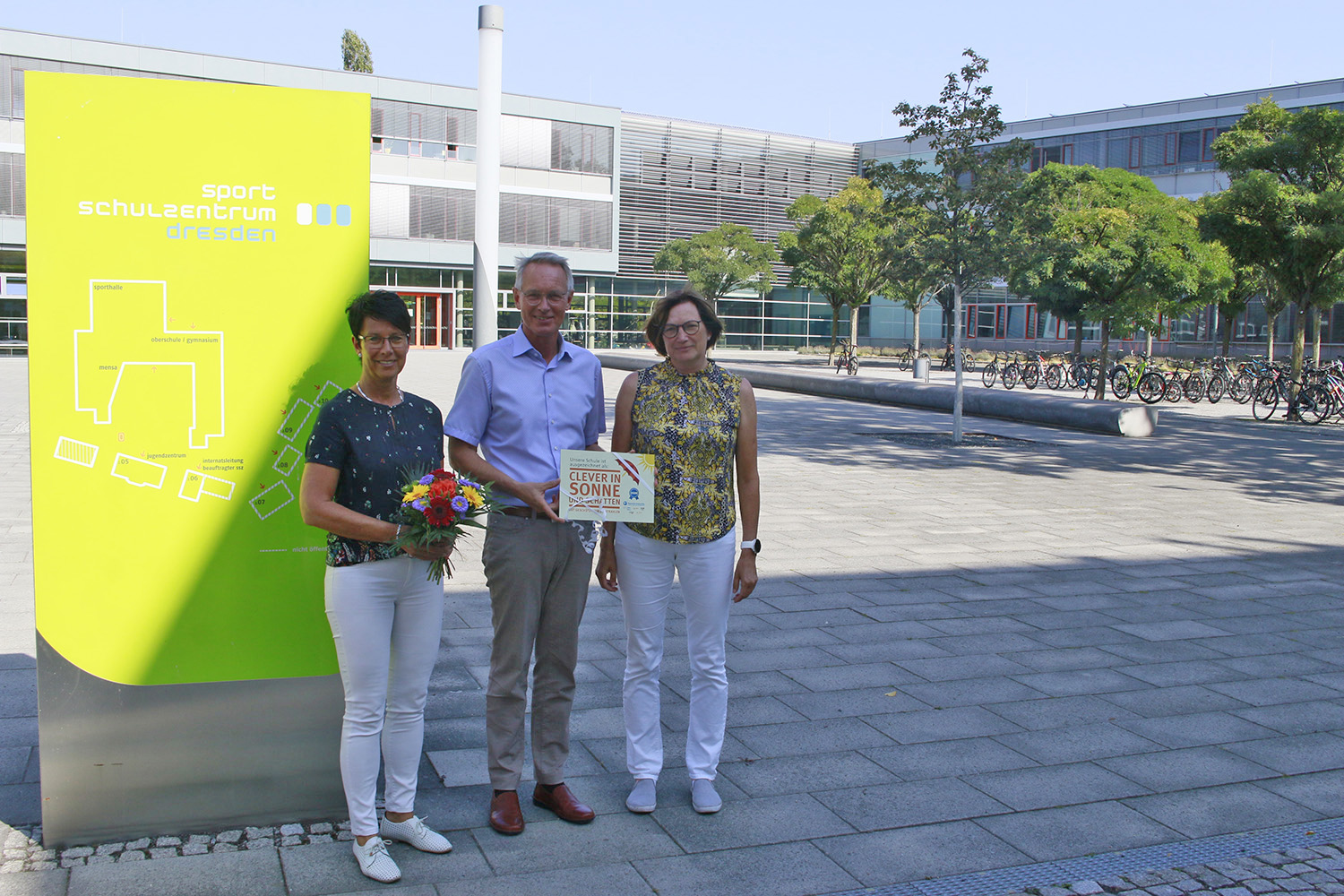 Clever in Sonne und Schatten für sportbetonte Schulen - Auszeichnung Sportoberschule Dresden