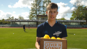 UV-Schutz bei Sport und Bewegung - Beispiel Fußball (YouTube-Link)-image