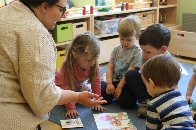 Kinder spielerisch für Sonnenschutz begeistern / Zum Sommeranfang